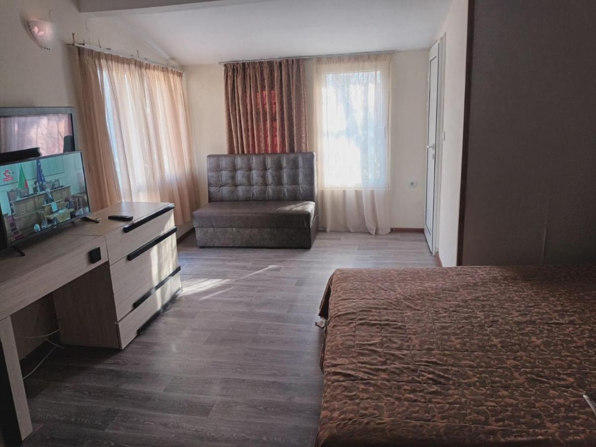Danita Apartments & Diva Restaurant Bbq&Pool Bar Várna Kültér fotó