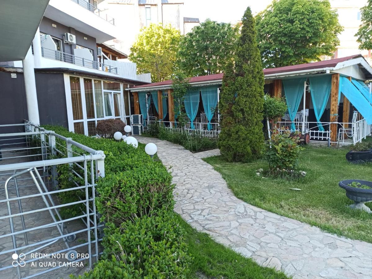 Danita Apartments & Diva Restaurant Bbq&Pool Bar Várna Kültér fotó
