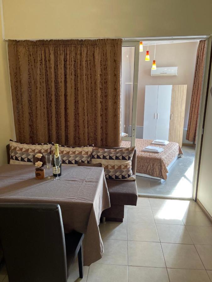Danita Apartments & Diva Restaurant Bbq&Pool Bar Várna Kültér fotó
