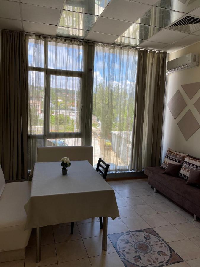 Danita Apartments & Diva Restaurant Bbq&Pool Bar Várna Kültér fotó
